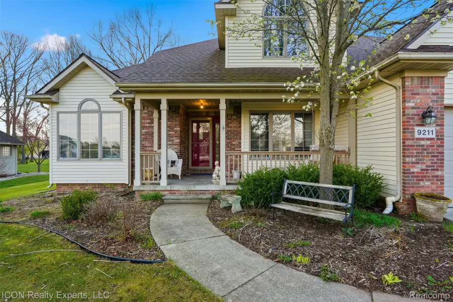 9211 Meadow Ridge Lane, Grand Blanc, MI 48439 - #3