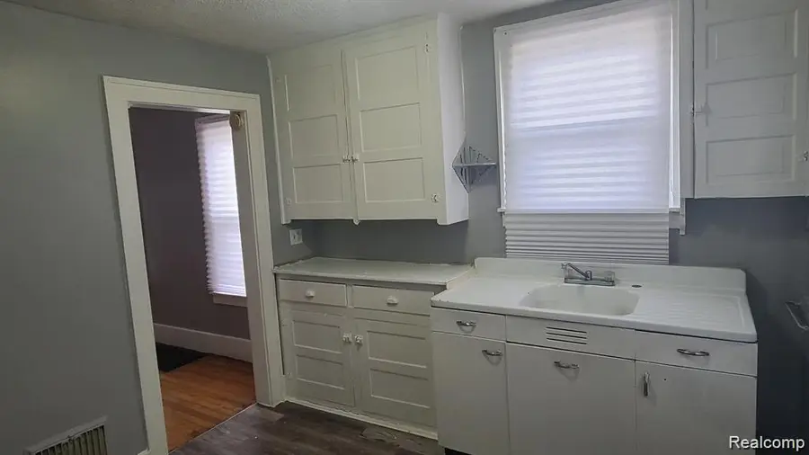 12019 Woodmont Avenue, Detroit, MI 48227 - #3