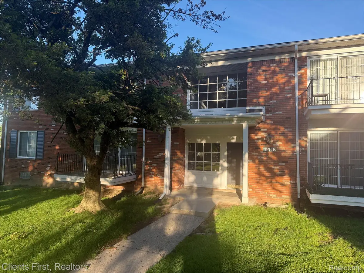 426 Fox Hills Drive N #8, Bloomfield, MI 48304 - #1