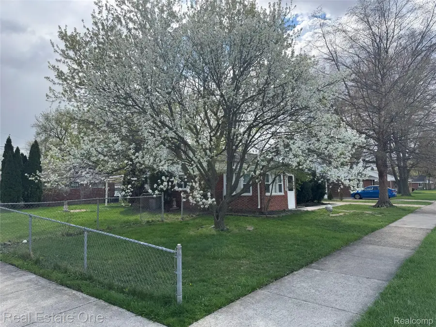 24344 Rosemarie Avenue, Warren, MI 48089 - #3