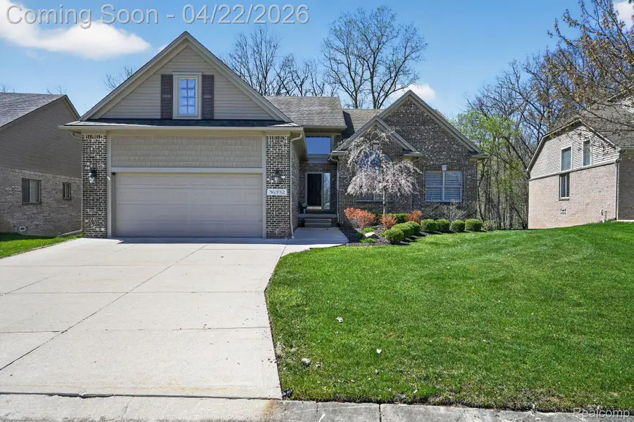 36332 Fairway Drive, Livonia, MI 48152 - #3