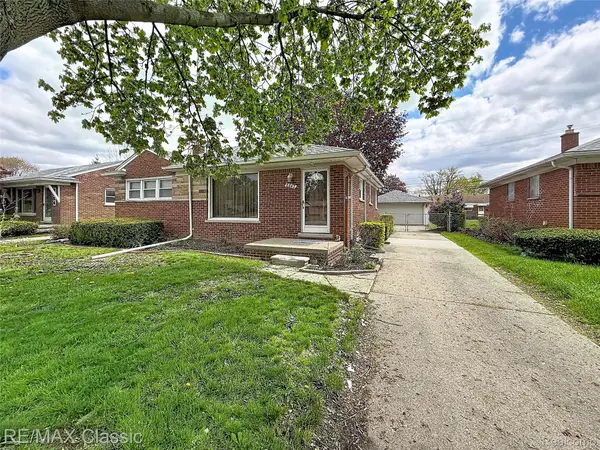 8842 Merriman Road, Livonia, MI 48150