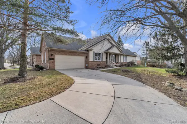 39797 Muirfield Lane, Northville, MI 48168