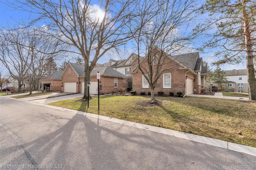 39797 Muirfield Lane, Northville, MI 48168 - #2