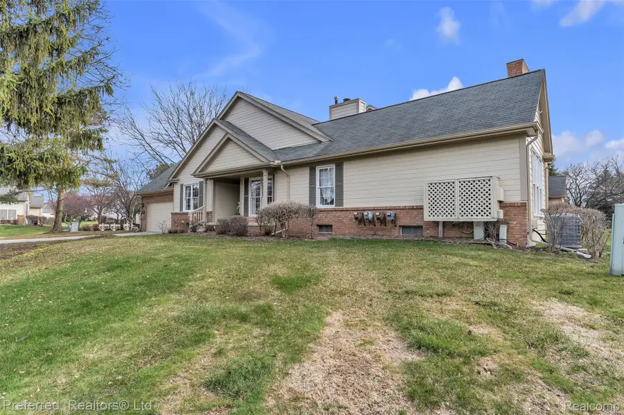 39797 Muirfield Lane, Northville, MI 48168 - #3