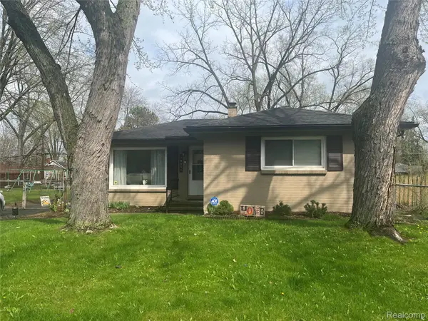 20934 Poinciana Street, Southfield, MI 48033