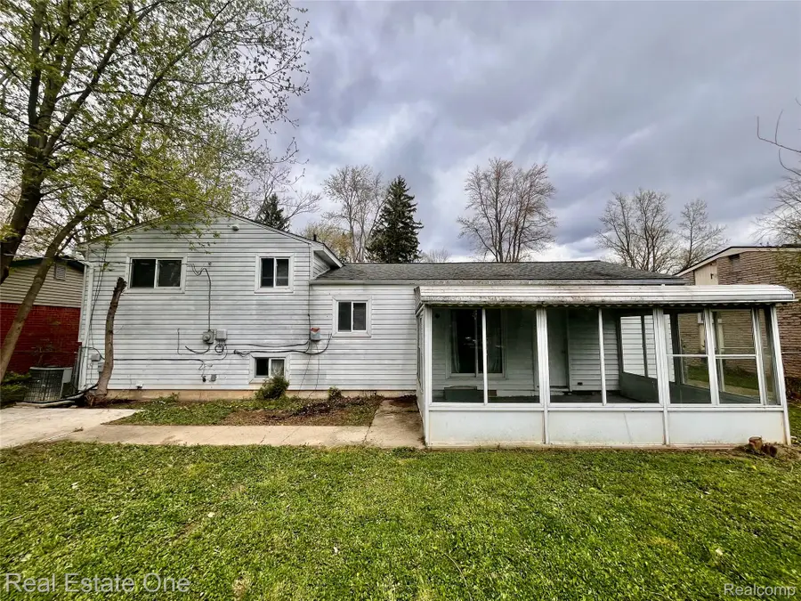 8650 Cedar Court, Ypsilanti, MI 48198 - #2