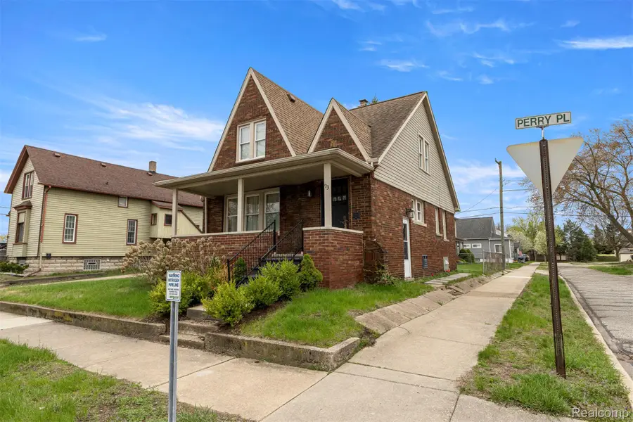 93 Perry Place, Wyandotte, MI 48192 - #2