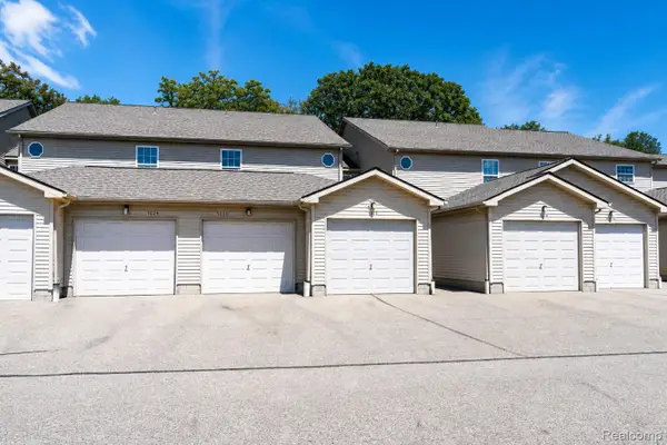 5018 Harbor Oak Drive, Waterford, MI 48329