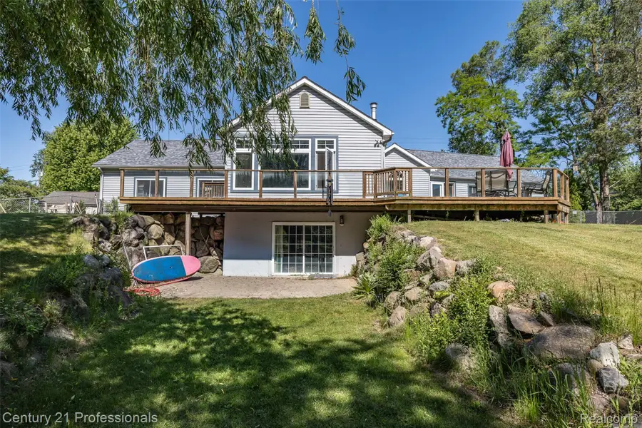 3251 Mann Road, Clarkston, MI 48346 - #2