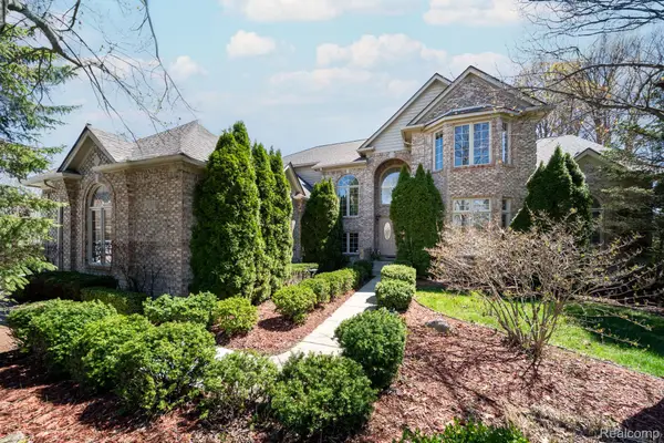 13056 Blue Lakes Circle, ShelbyTwp, MI 48315