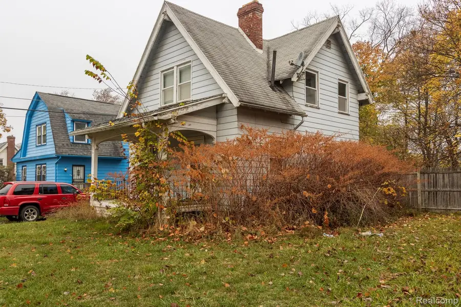 1006 W Dayton Street, Flint, MI 48504 - #2