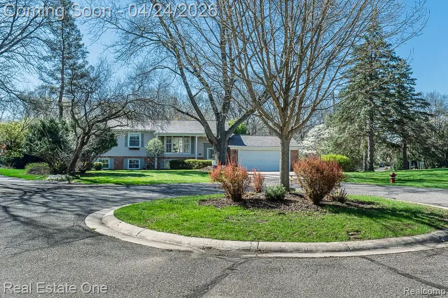 1841 Fair Oak Court, Rochester Hills, MI 48309 - #2