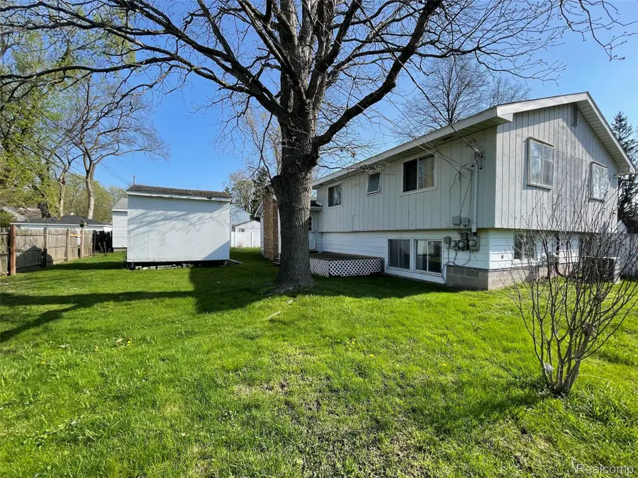 21773 Rockwell Street, Farmington Hills, MI 48336 - #3