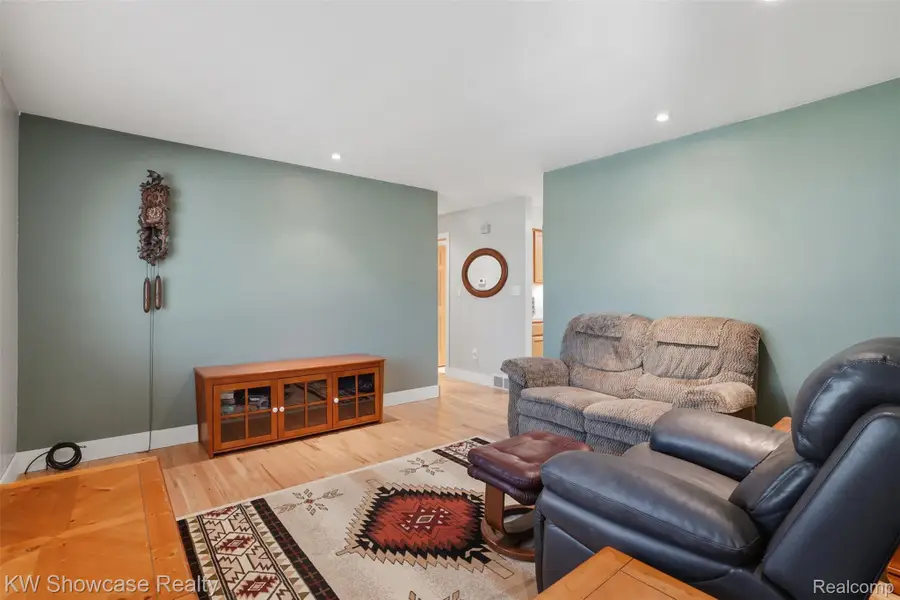 31167 Maplewood Street, Garden City, MI 48135 - #3