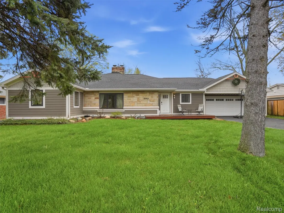 590 N Sheldon Road, Plymouth, MI 48170 - #1