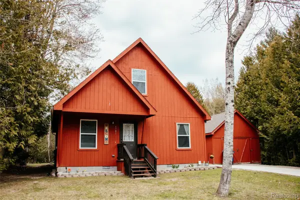 4981 Sherwood Drive, Oscoda, MI 48750