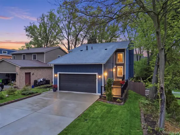 2092 Langham Drive, WestBloomfield, MI 48323