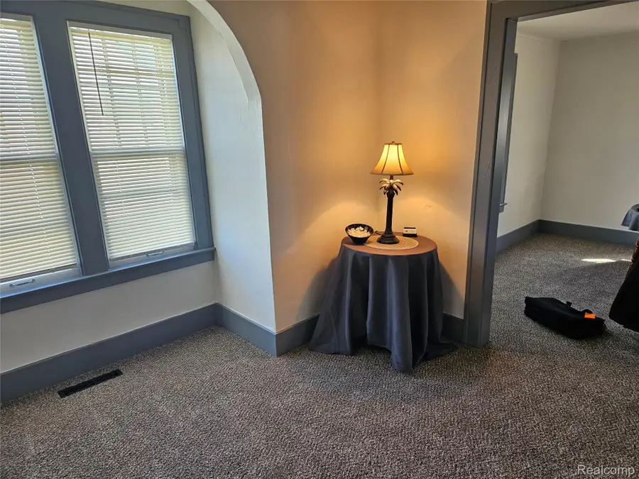 621 W Atherton Road, Flint, MI 48507 - #3