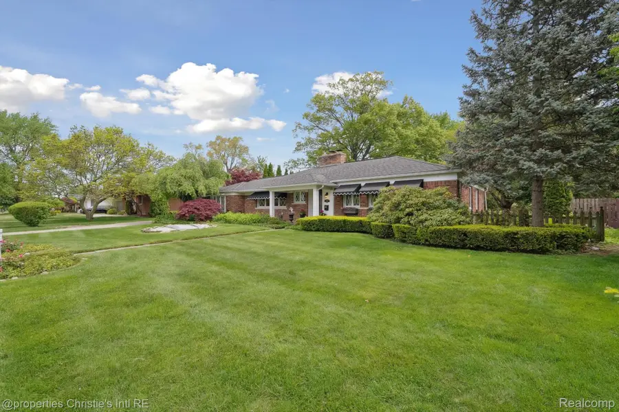 511 S Gulley Road, Dearborn, MI 48124 - #2