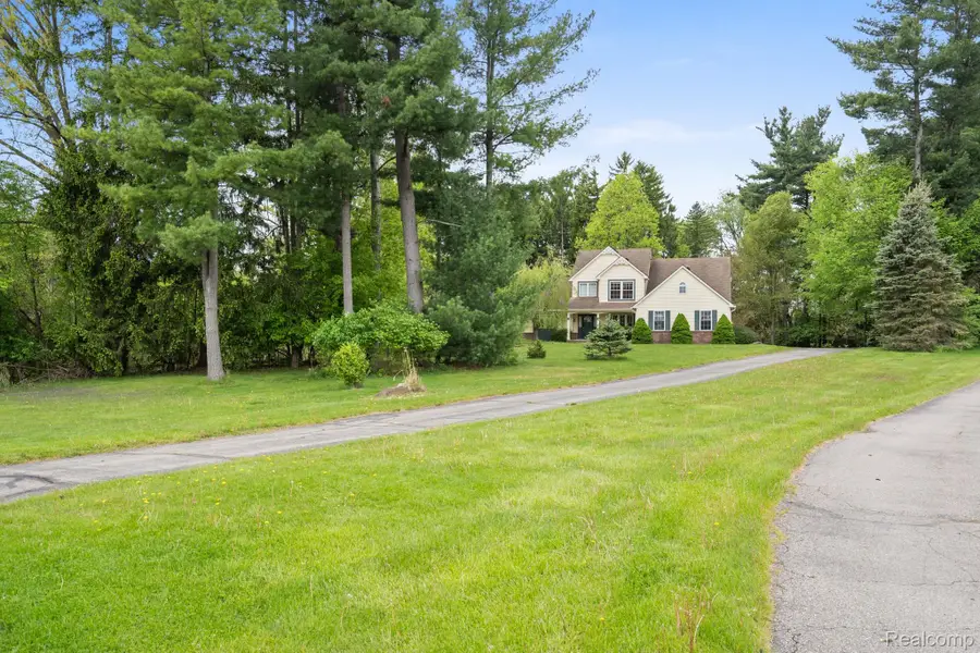 3079 Island Hills Drive, Dexter, MI 48130 - #2