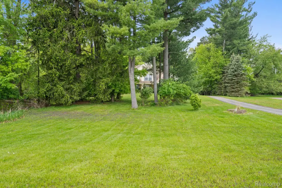 3079 Island Hills Drive, Dexter, MI 48130 - #3