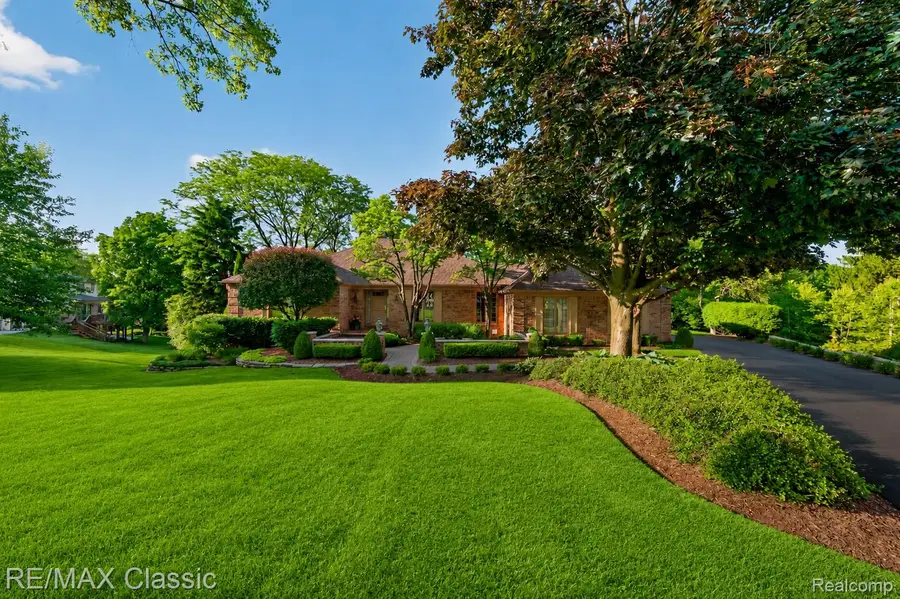 12648 Portsmouth Court, Plymouth, MI 48170 - #2