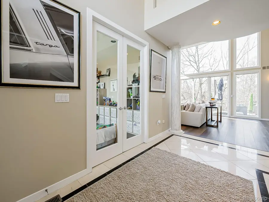 6310 Branford Drive, West Bloomfield, MI 48322 - #2