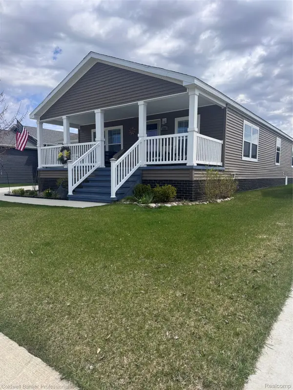 255 Bonita Court, Lapeer, MI 48446