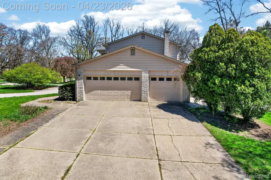 2795 Homewood Drive, Troy, MI 48098 - #3