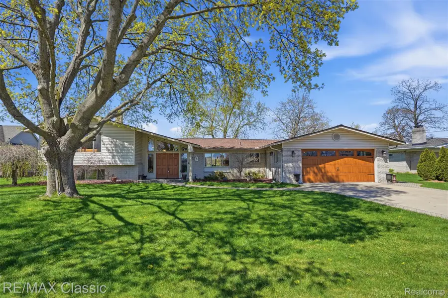 547 Deer Run, White Lake, MI 48386 - #2