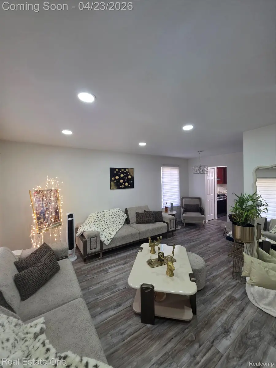 2898 Roundtree Drive, Troy, MI 48083 - #2