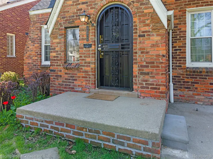 16924 Chandler Park Drive, Detroit, MI 48224 - #2