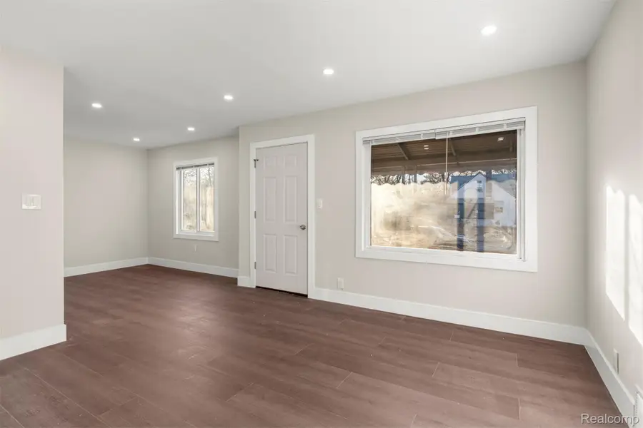 8900 Asbury Park, Detroit, MI 48228 - #2