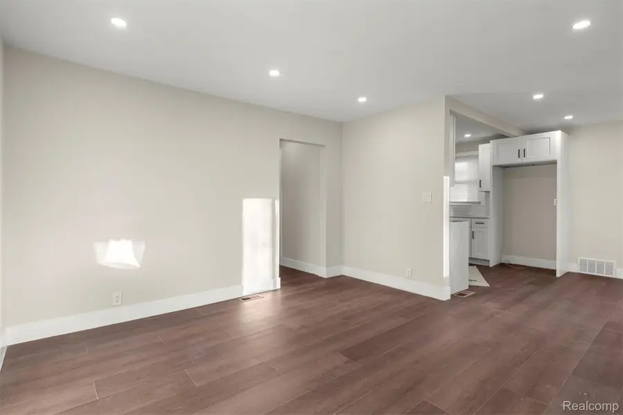 8900 Asbury Park, Detroit, MI 48228 - #3