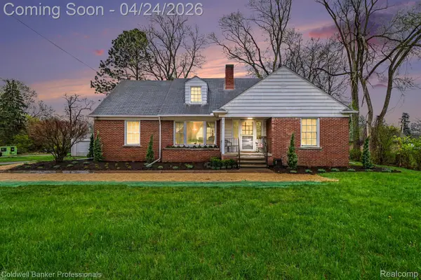 21611 W 10 Mile Road, Southfield, MI 48075