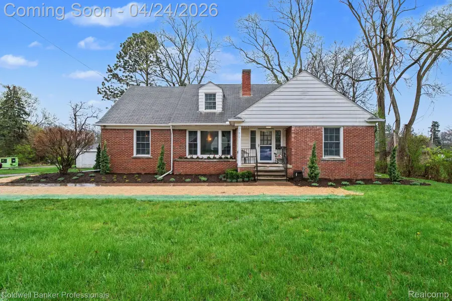 21611 W 10 Mile Road, Southfield, MI 48075 - #2