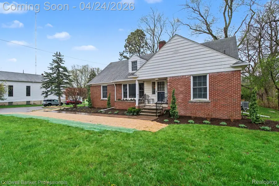 21611 W 10 Mile Road, Southfield, MI 48075 - #3