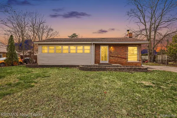 2174 Middlebelt Road, WestBloomfield, MI 48324