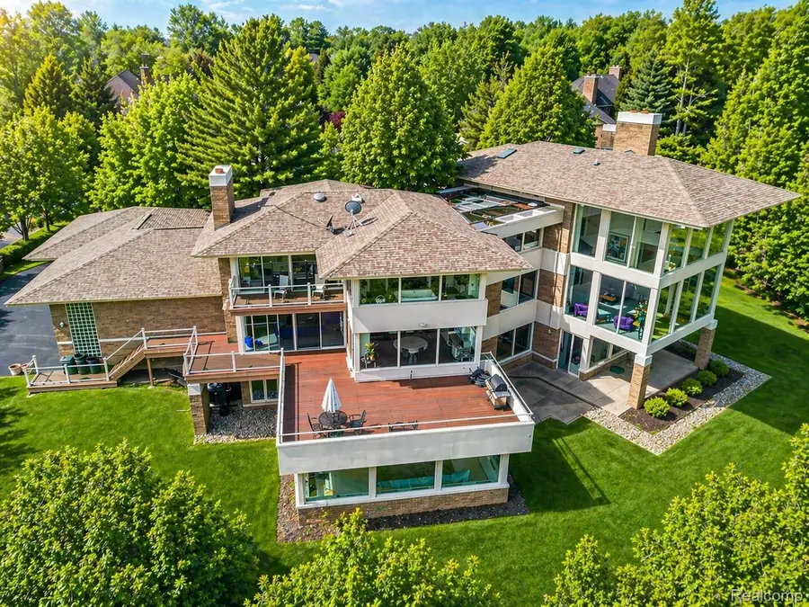 1208 Hidden Lake Drive, Bloomfield, MI 48302 - #3