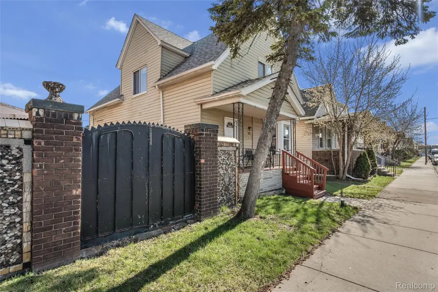 2422 Commor Street, Hamtramck, MI 48212 - #2