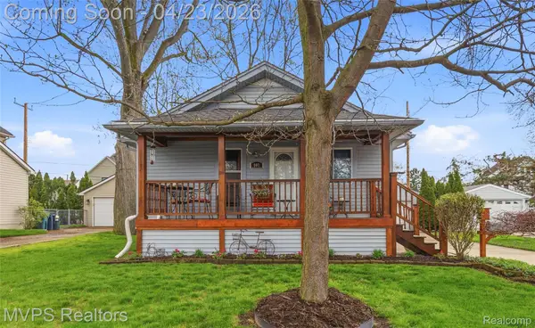 907 Batavia Avenue, RoyalOak, MI 48067