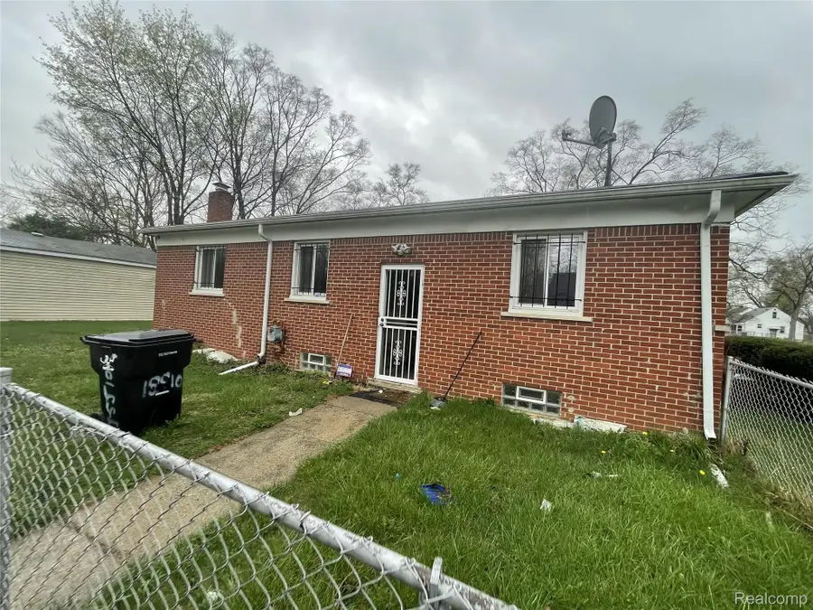 15510 Faircrest Street, Detroit, MI 48205 - #3