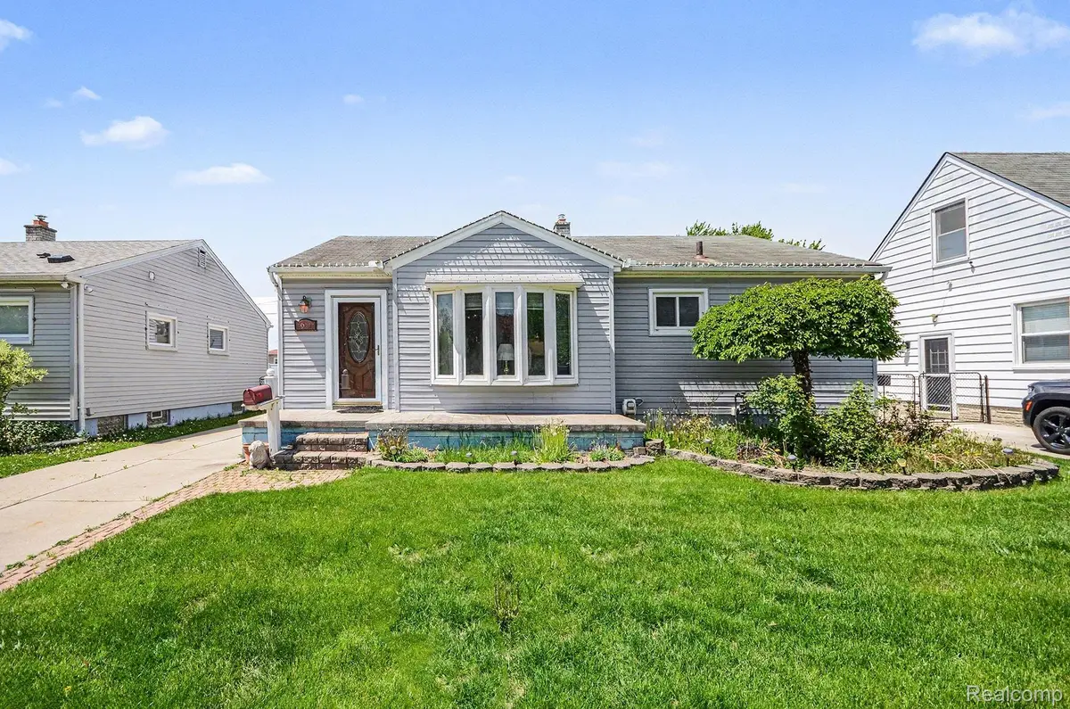 29217 Dembs Drive, Roseville, MI 48066 - #1