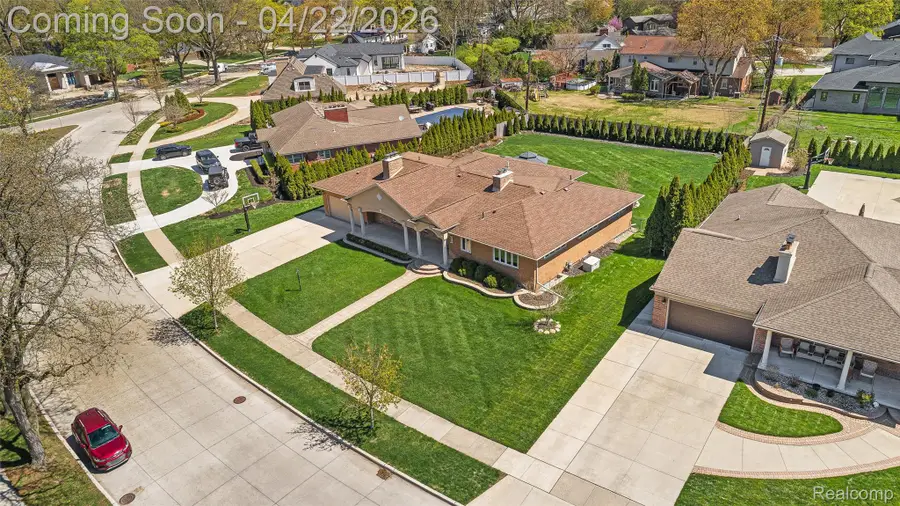 409 Crescent Drive, Dearborn, MI 48124 - #2