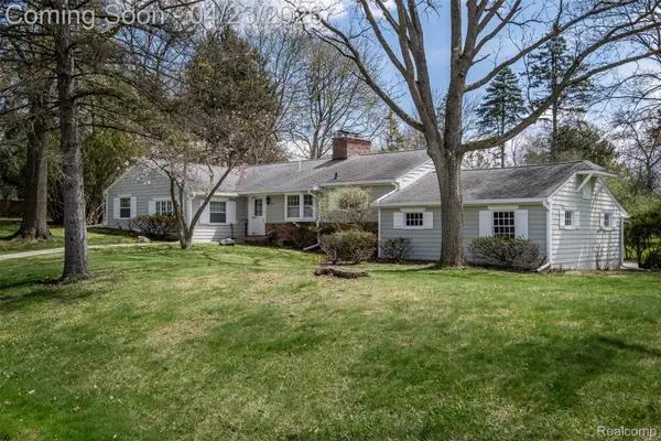 1895 West Bend Drive, BloomfieldHills, MI 48302