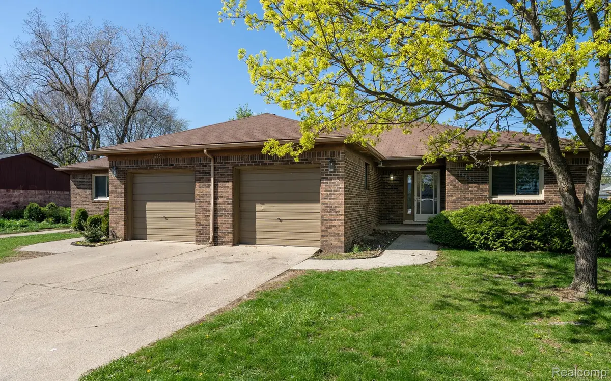 16931 General Avenue, Fraser, MI 48026 - #1