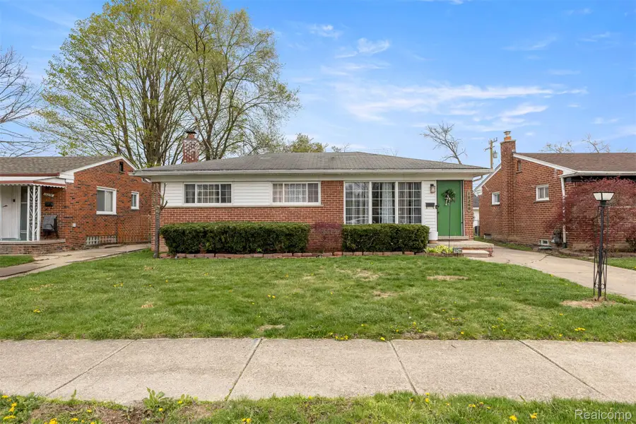 18266 Macarthur Street, Redford, MI 48240 - #2