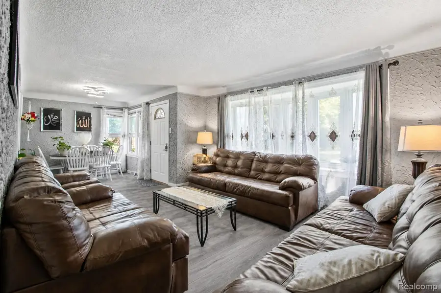4673 Dearborndale Street, Dearborn Heights, MI 48125 - #3