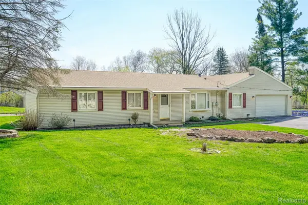 11891 Post Lane, SouthLyon, MI 48178